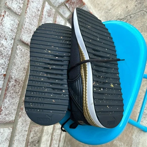 Puma Black pull on Tennis shoes sz 8 US 368066-03 - Picture 6 of 7